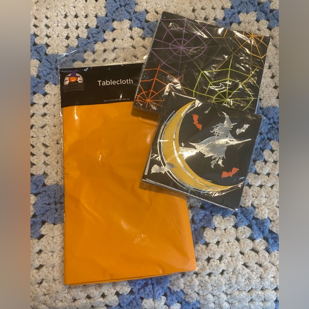 Halloween Tablecloth and Napkin Set